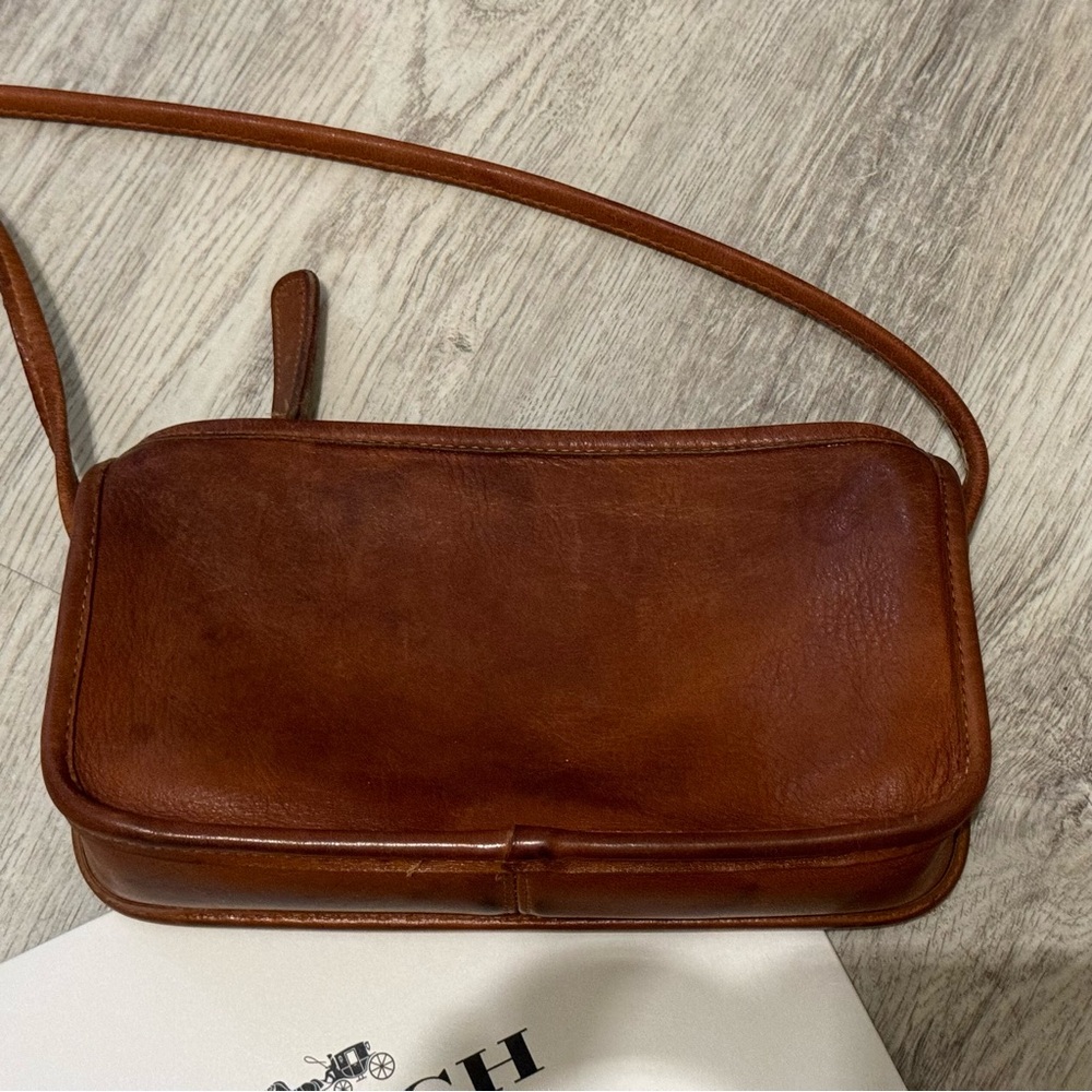 VINTAGE COACH British Tan Leather Zippered Crossbody Bag - EUC RARE - Picture 13 of 16